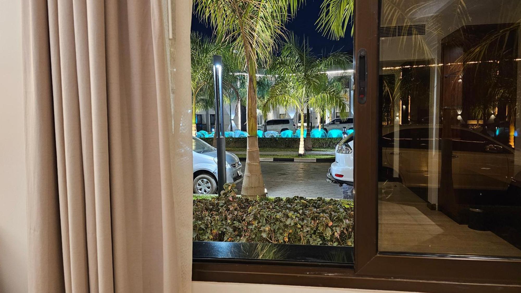 Imperial Plaza Hotel & Resort Джуба Экстерьер фото